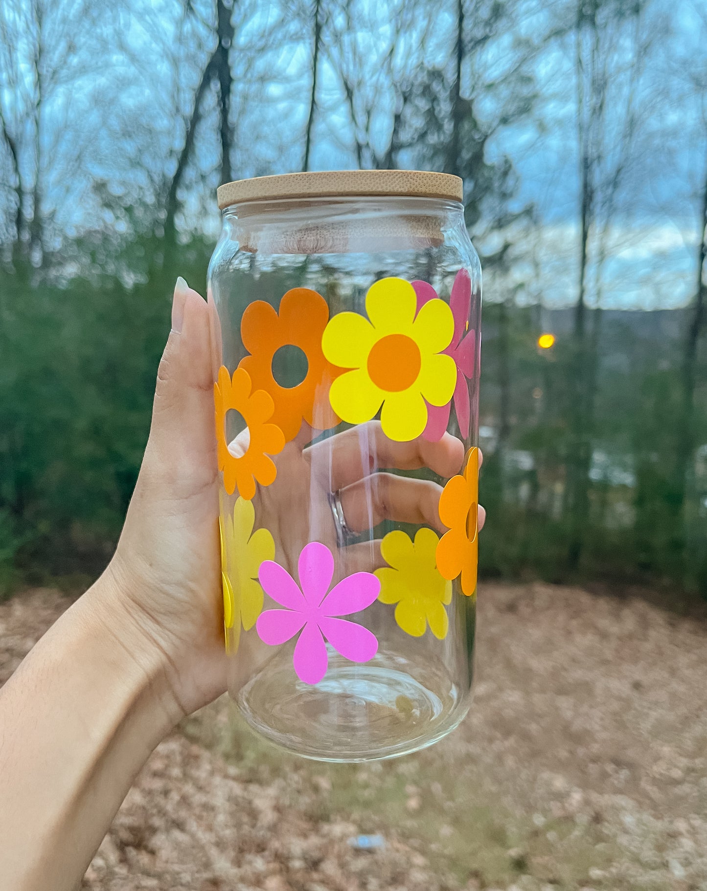 Retro flower glass can