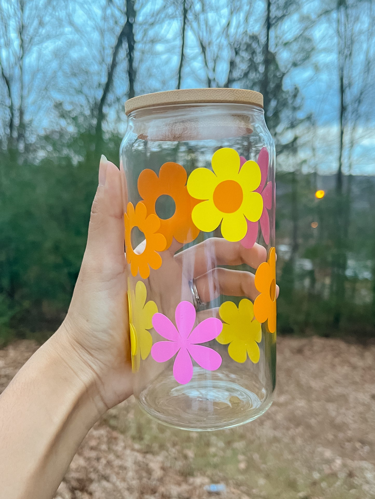 Retro flower glass can